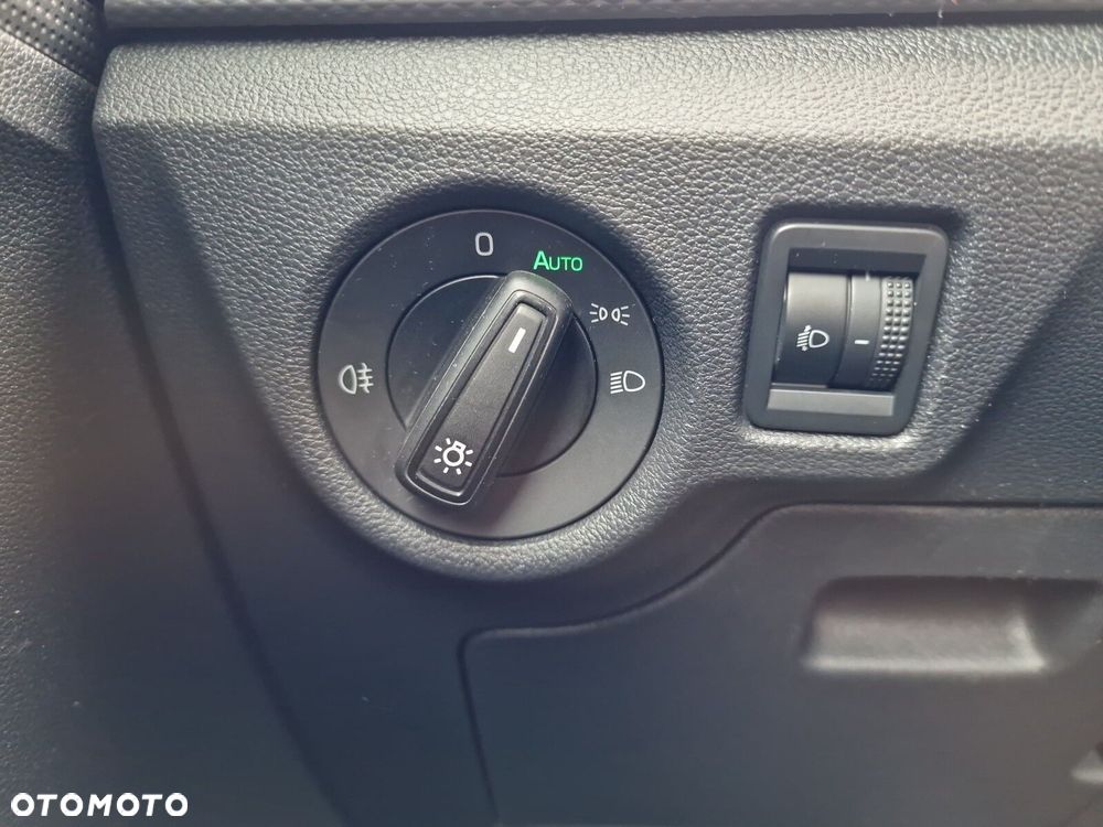 Skoda Kamiq 1.0 TSI Active - 27