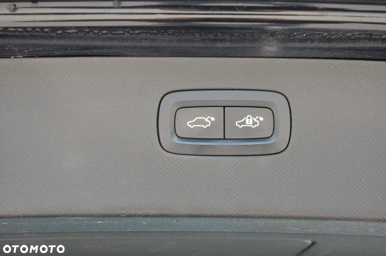Volvo XC 90 - 18