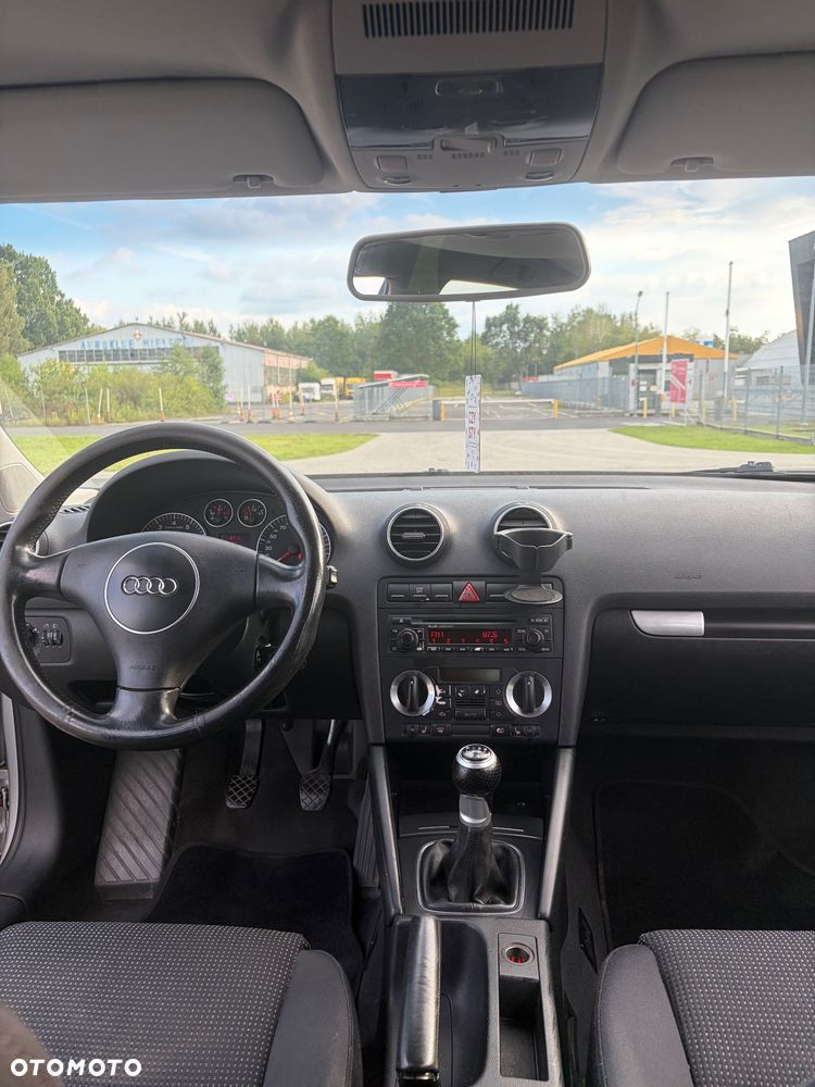 Audi A3 3-drzwiowe 1.6 Ambiente - 15