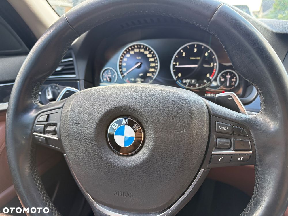 BMW Seria 5 520d xDrive Luxury Line - 27