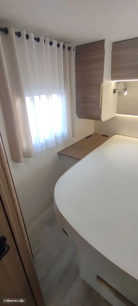 Pilote Expression P746C - IVA descriminado - C. central - Cx. AT9 - 14