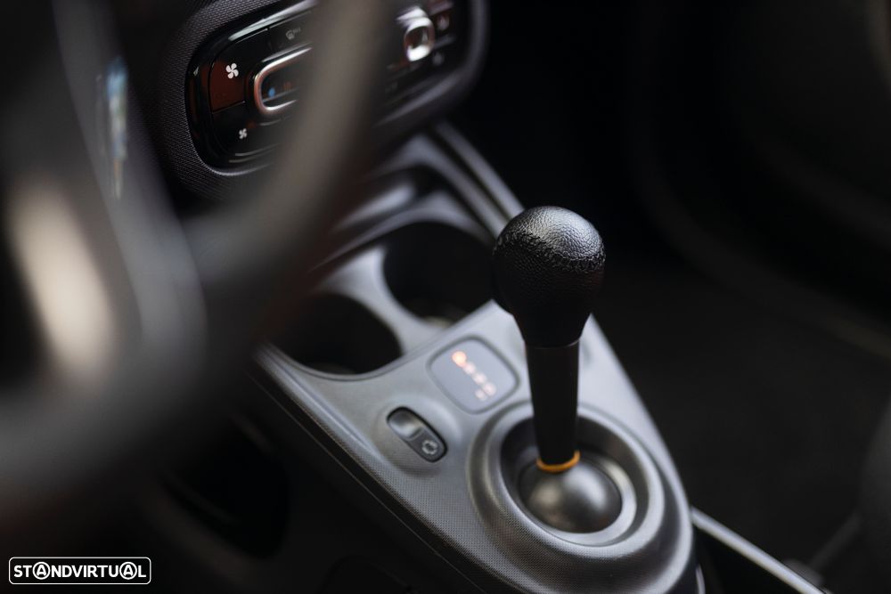 Smart ForTwo Coupé 1.0 mhd Passion 71 Softouch - 16