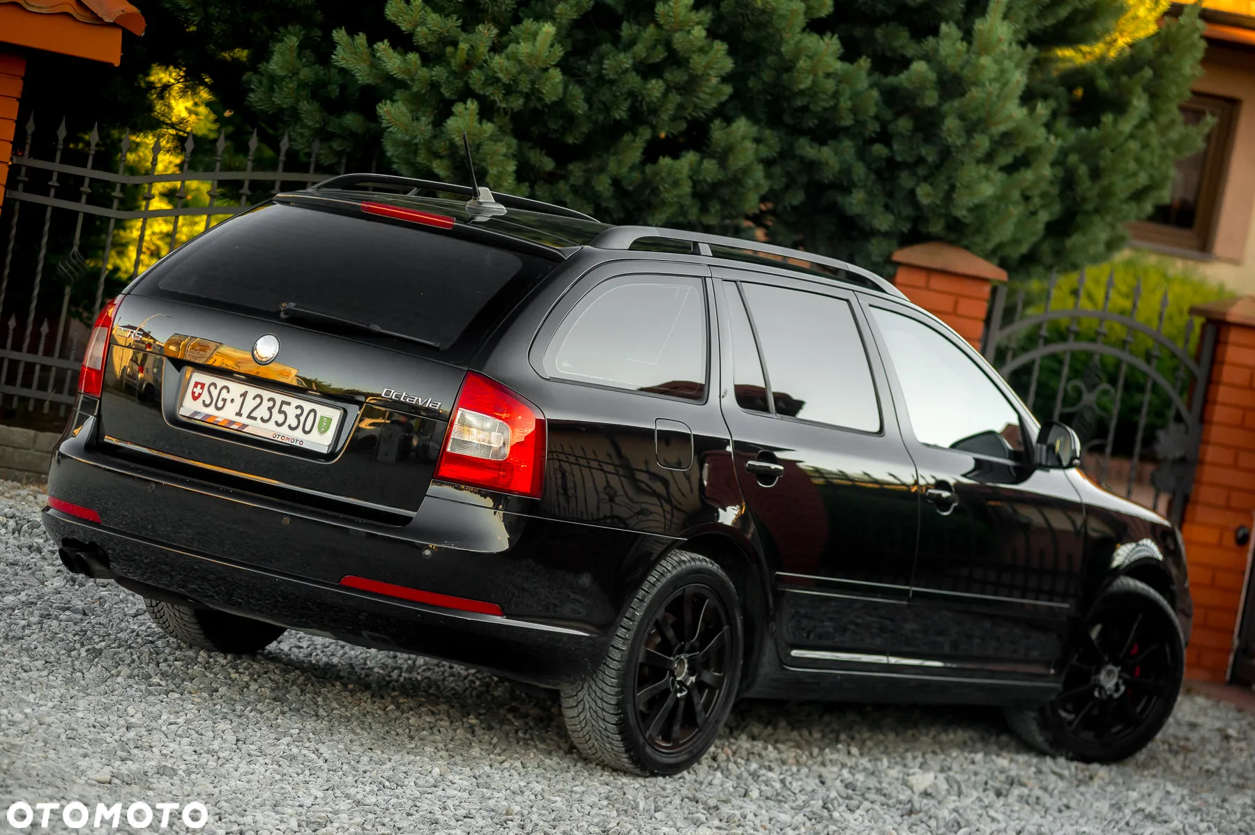 Skoda Octavia Combi 2.0 TSI RS - 13