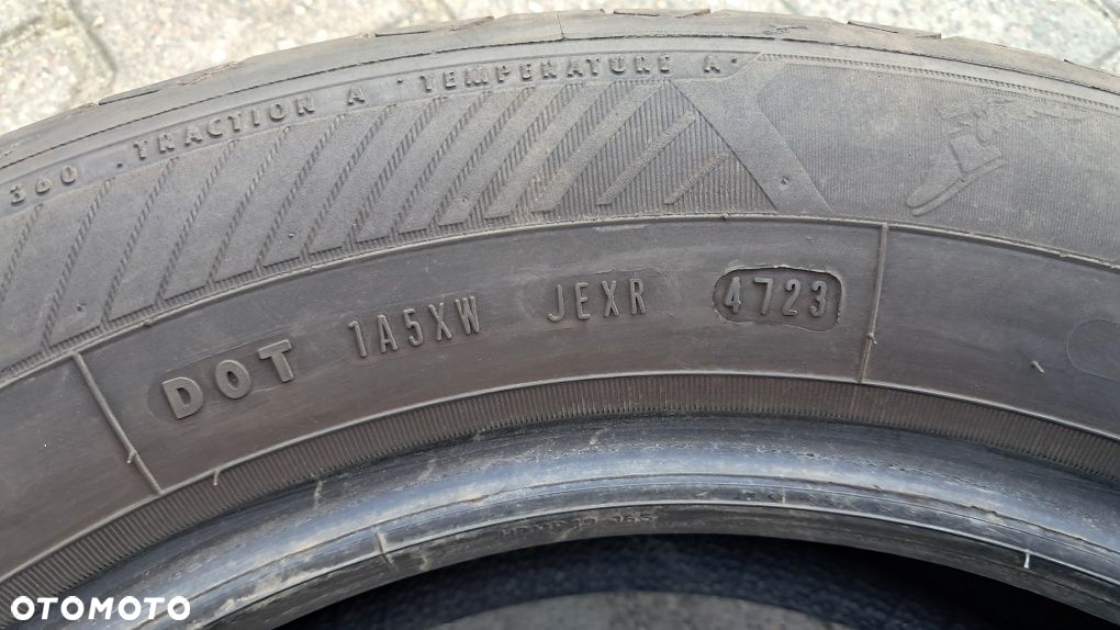 205/60R16 96V Goodyear Efficient Grip Performance 2 - 6