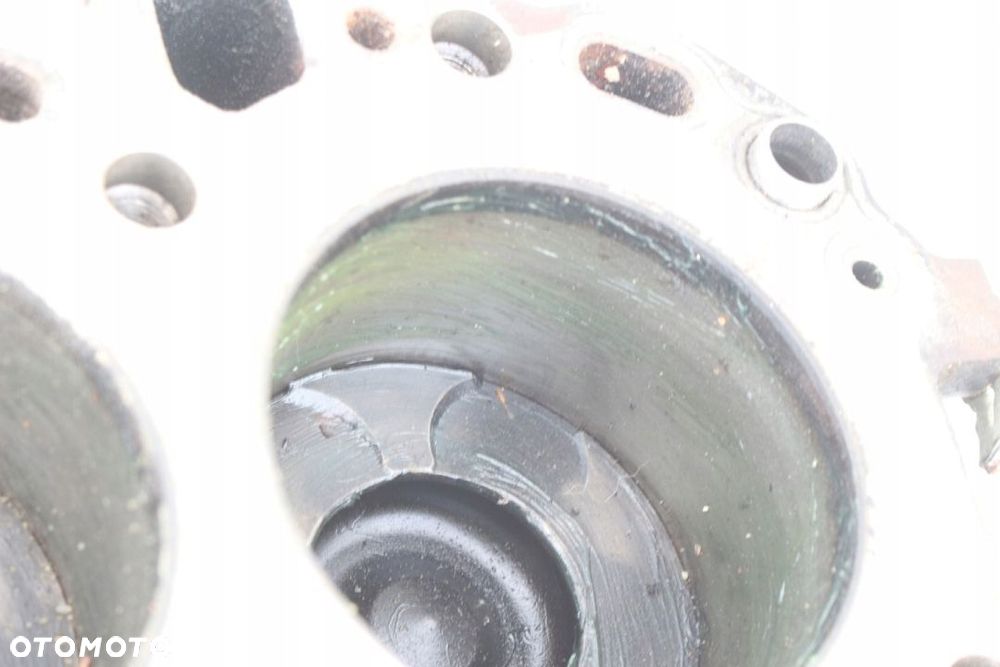 Blok Dół Silnika 2KD-FTV Toyota Hilux 2.5 D4D - 3