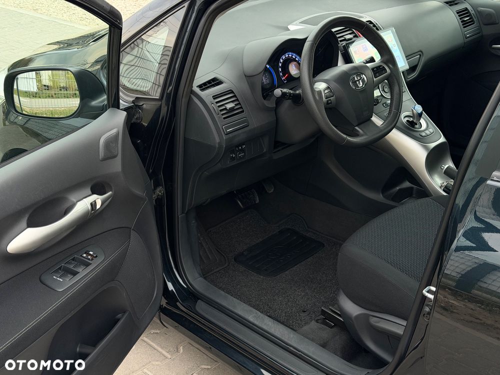 Toyota Auris - 14