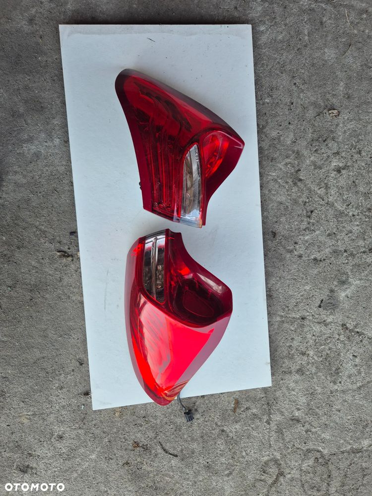 TYLNA LAMPA LEWA PRAWA CITROEN DS5 - 2