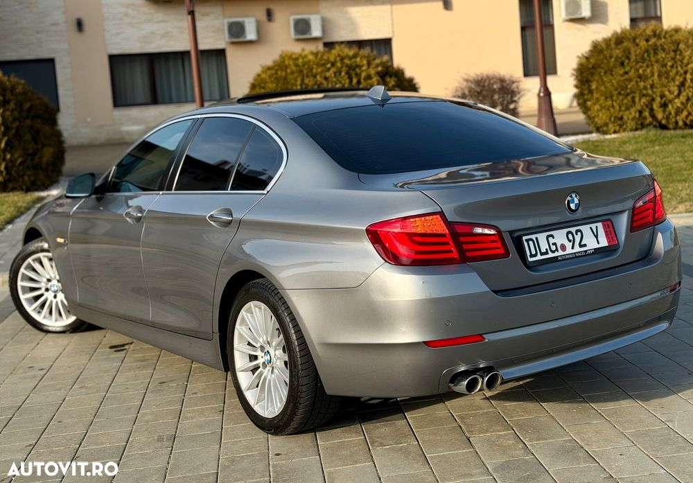 BMW Seria 5 530d xDrive Sport-Aut. Luxury Line - 7