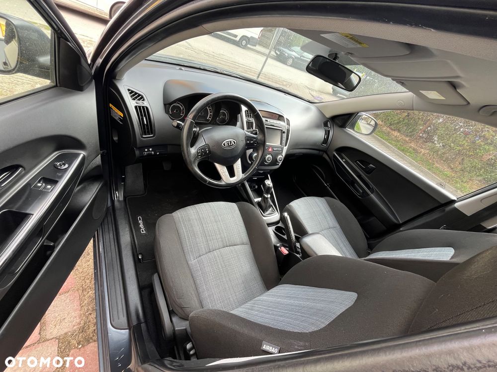 Kia Ceed 1.4 Comfort + - 7