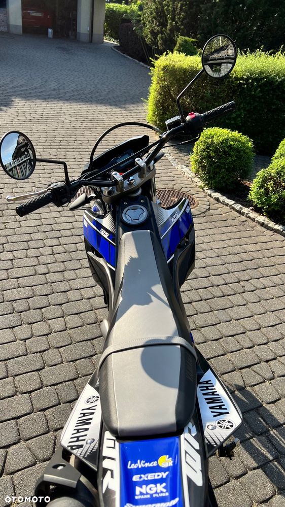 Yamaha WR - 8