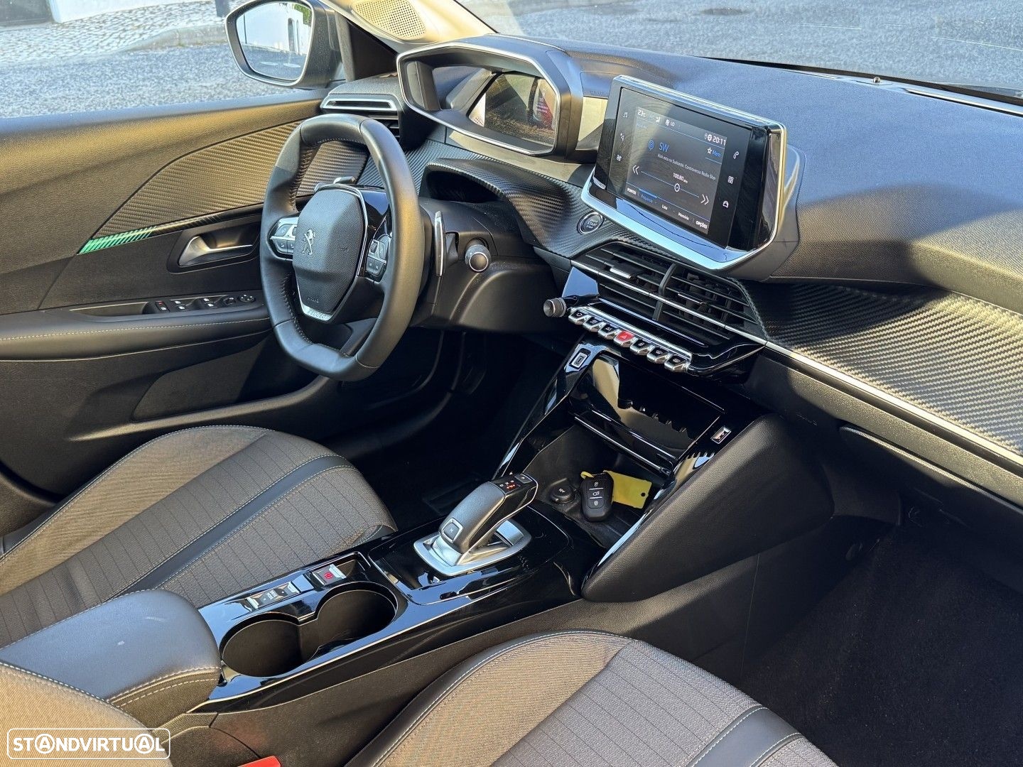 Peugeot 208 1.2 PureTech Allure Pack EAT8 - 13