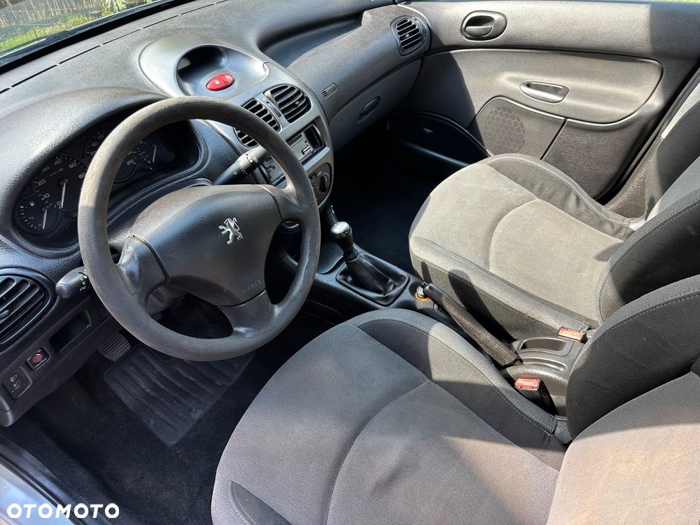 Peugeot 206 - 3