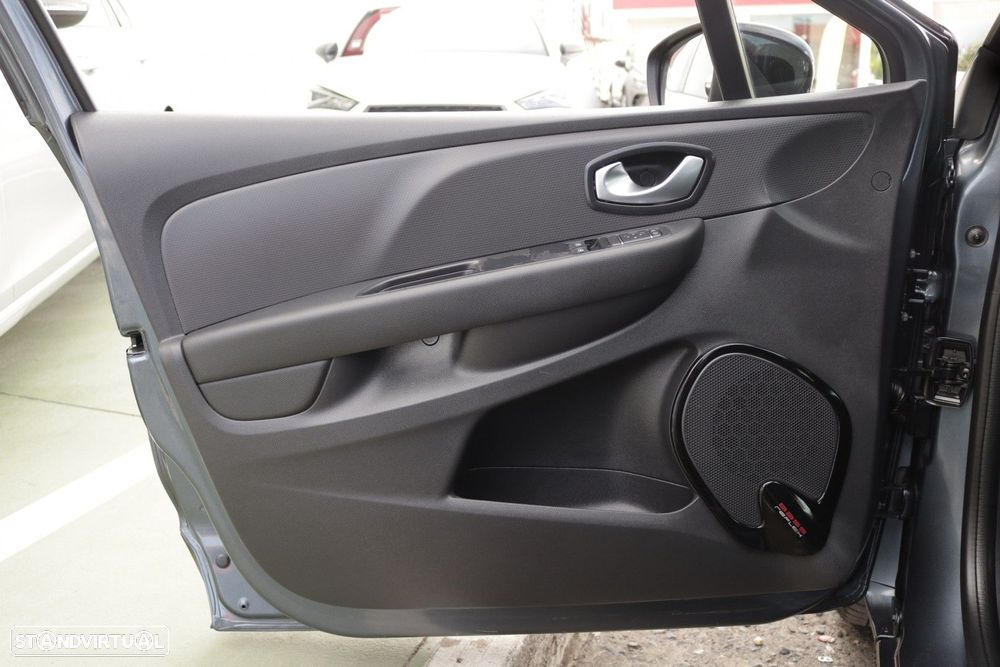 Renault Clio Sport Tourer 1.5 dCi Limited - 26