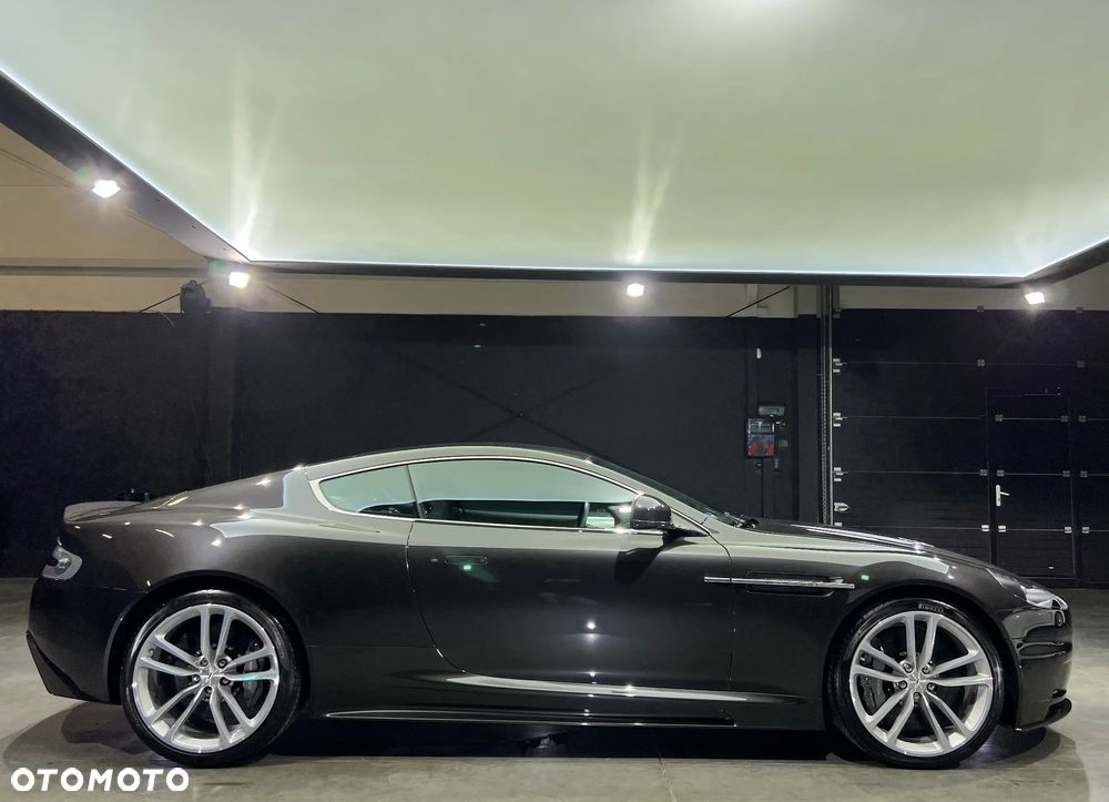 Aston Martin DBS - 5