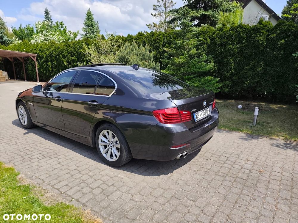 BMW Seria 5 528i xDrive - 4