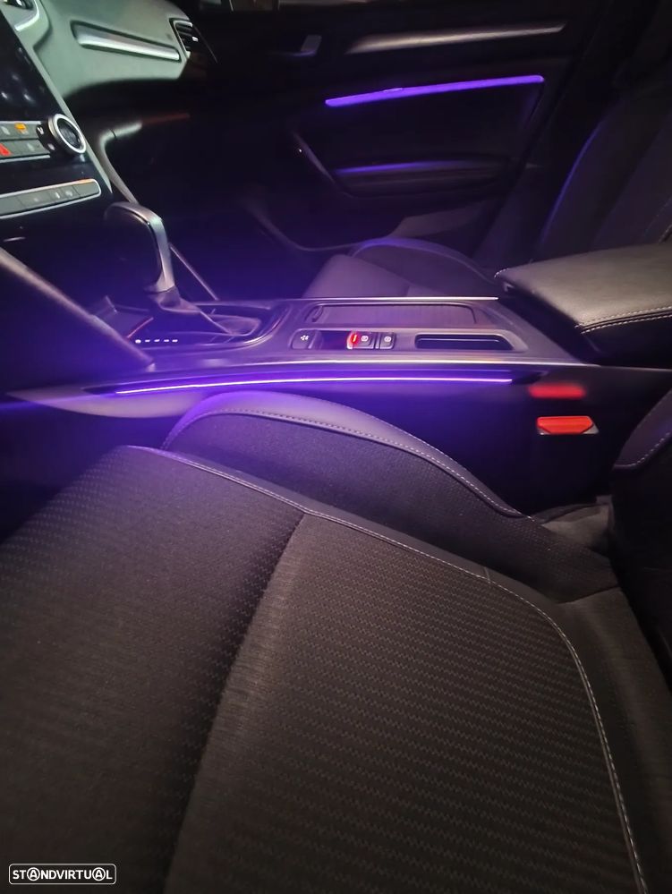 Renault Mégane Sport Tourer E-TECH Plug-in 160 INTENS - 18