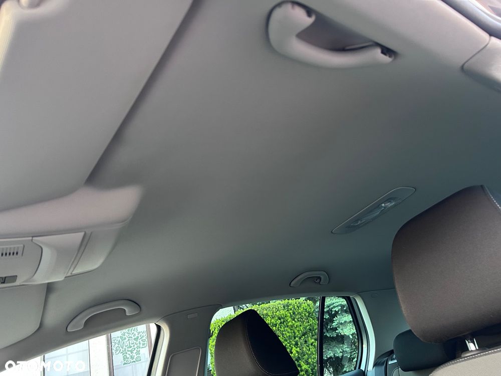 Volkswagen Golf 1.6 TDI DPF Highline - 37