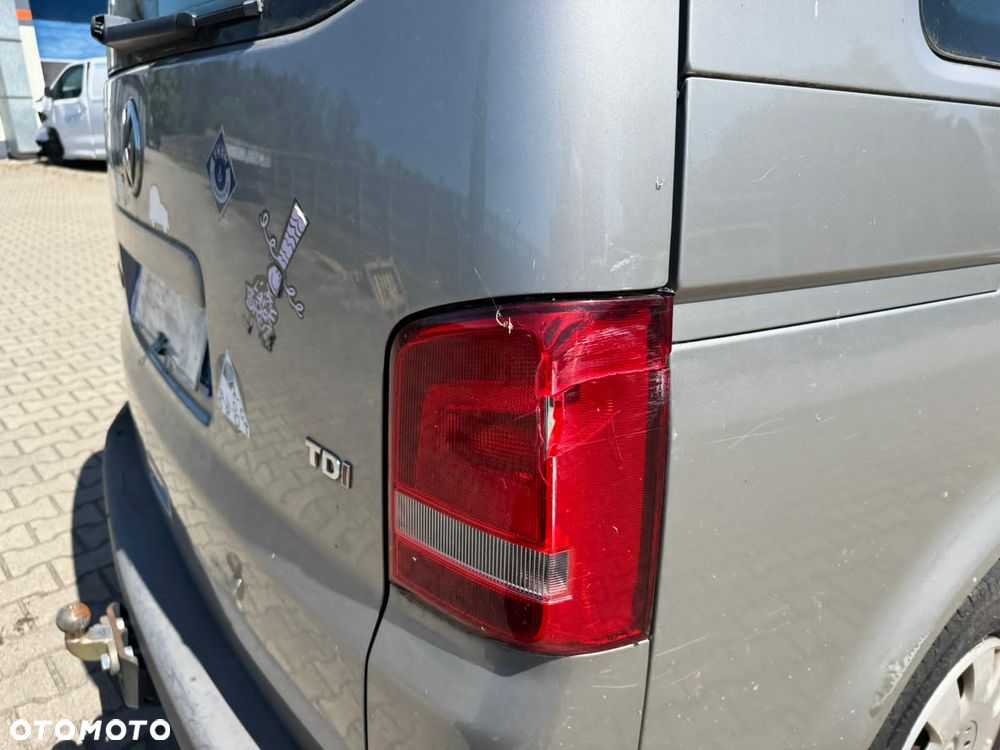 Volkswagen CARAVELA T5 - 11
