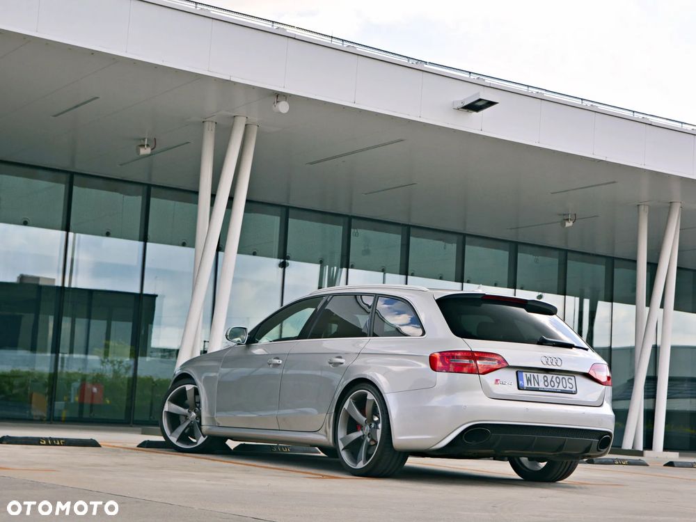 Audi RS4 Avant Avant S tronic - 29