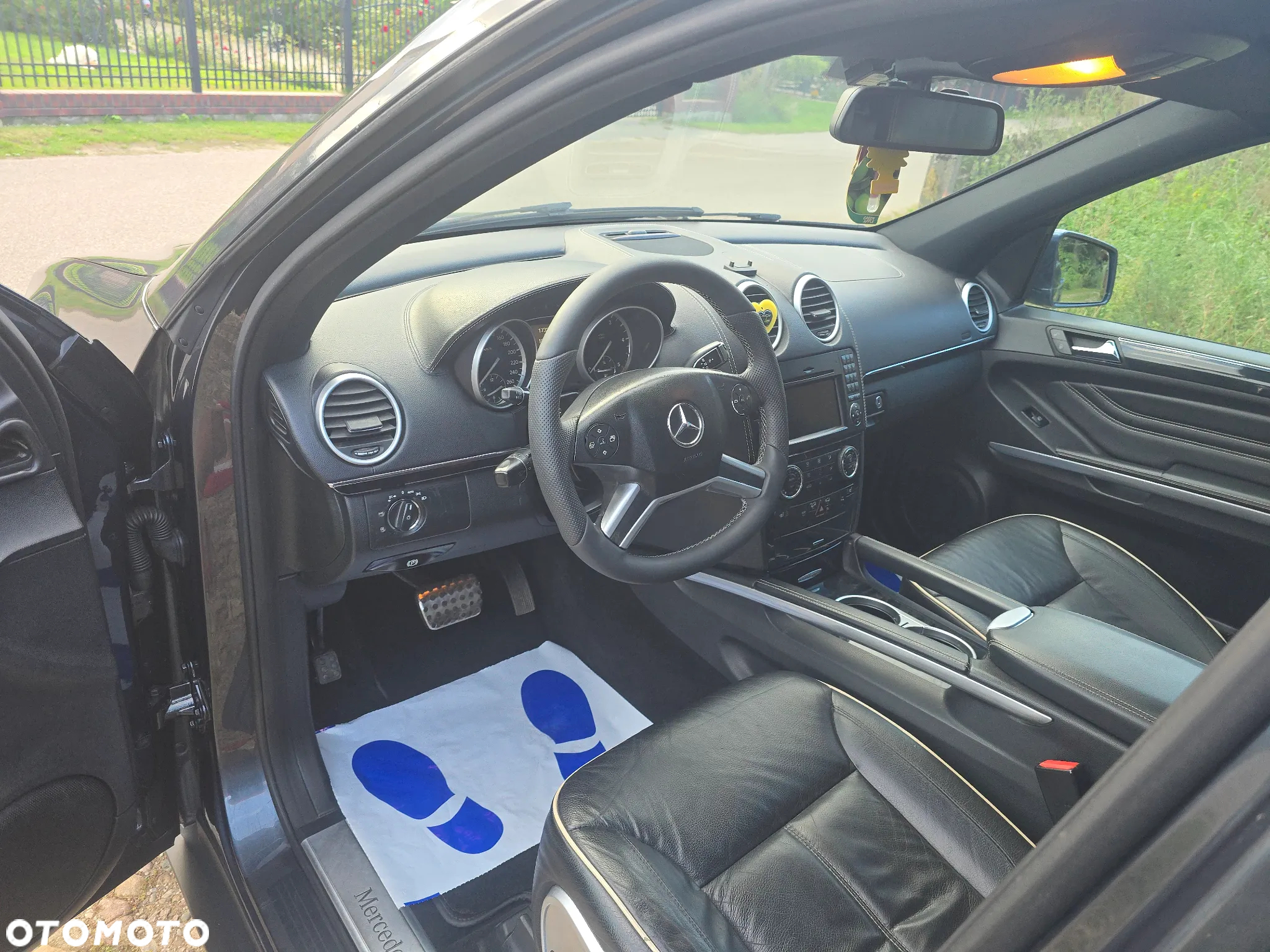 Mercedes-Benz ML - 16