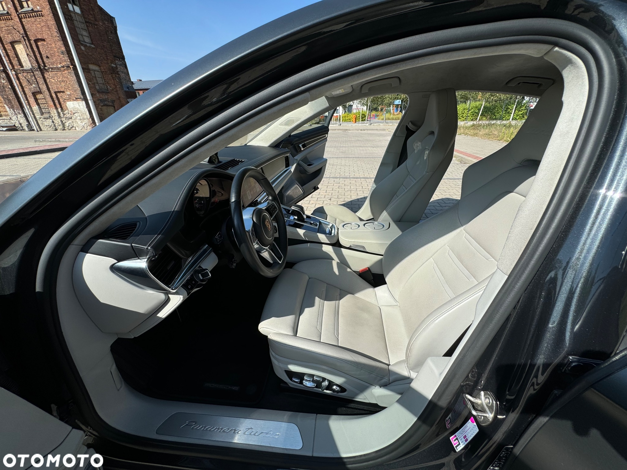 Porsche Panamera Turbo - 17