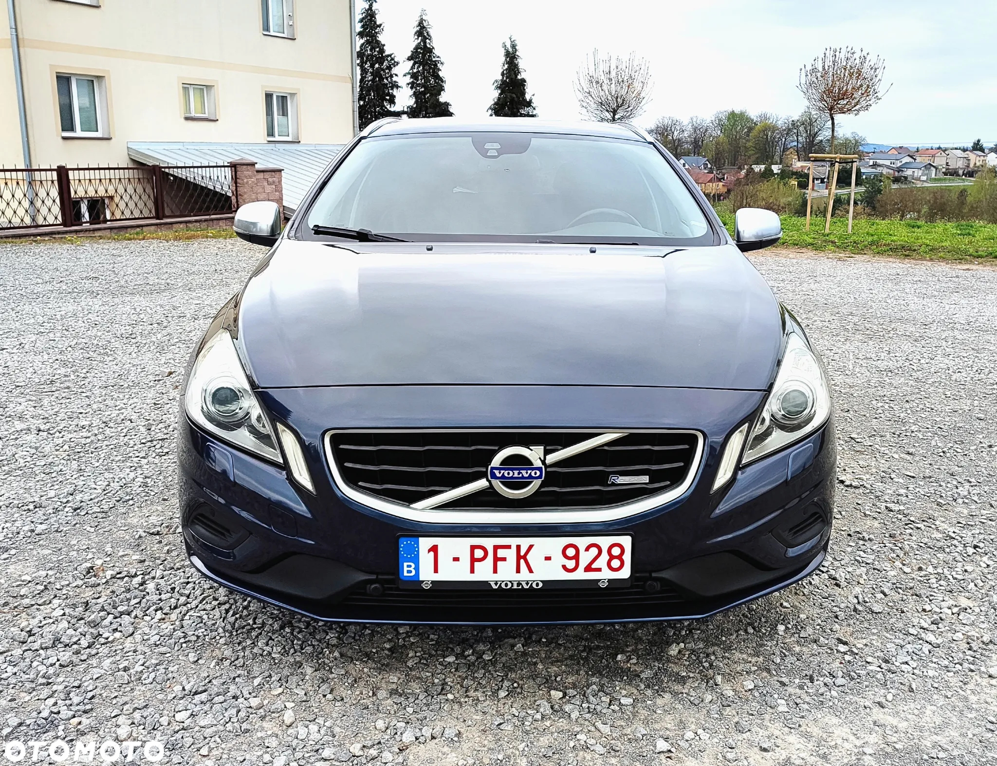 Volvo V60 D3 R-Design - 18