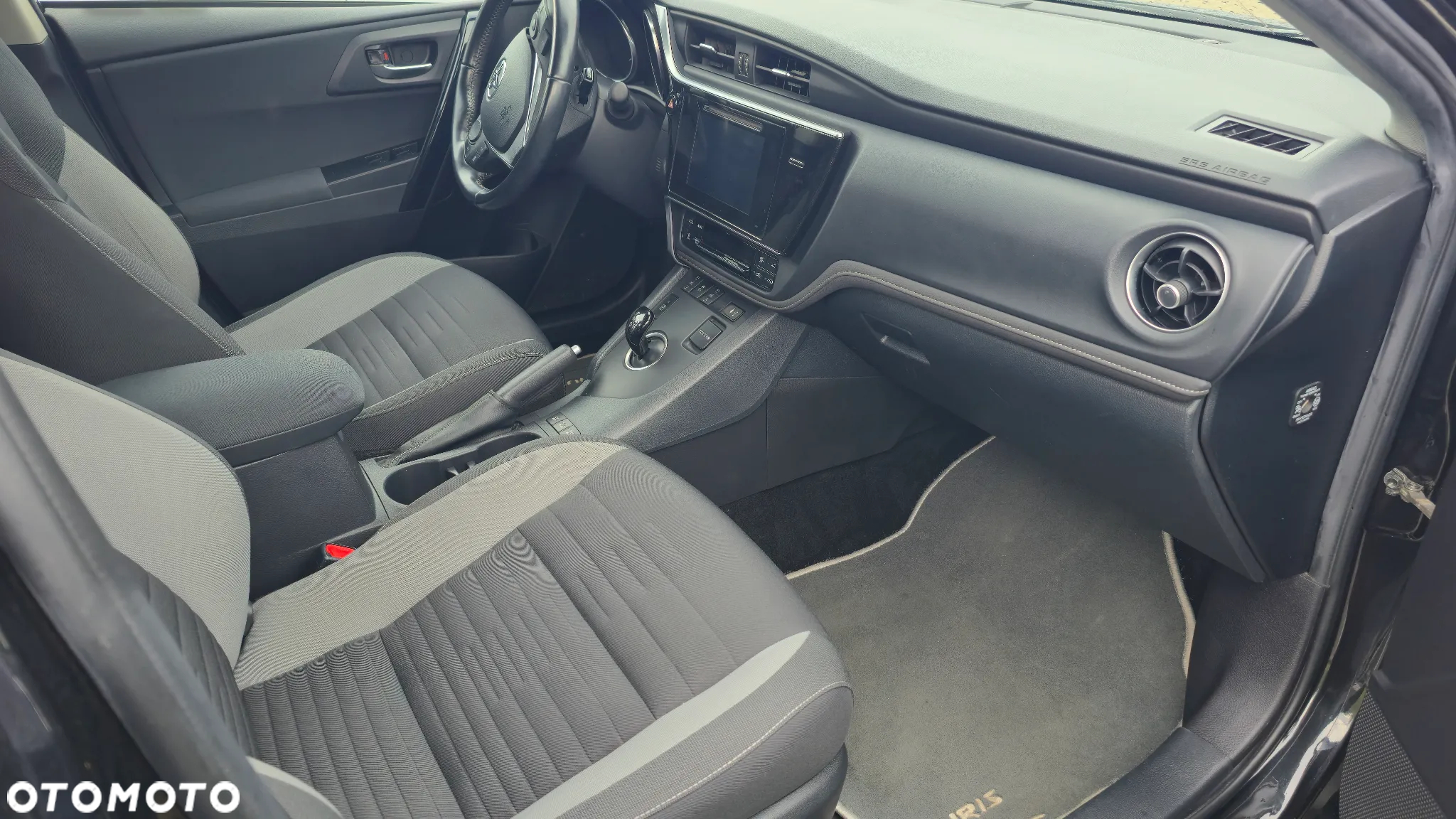 Toyota Auris - 13
