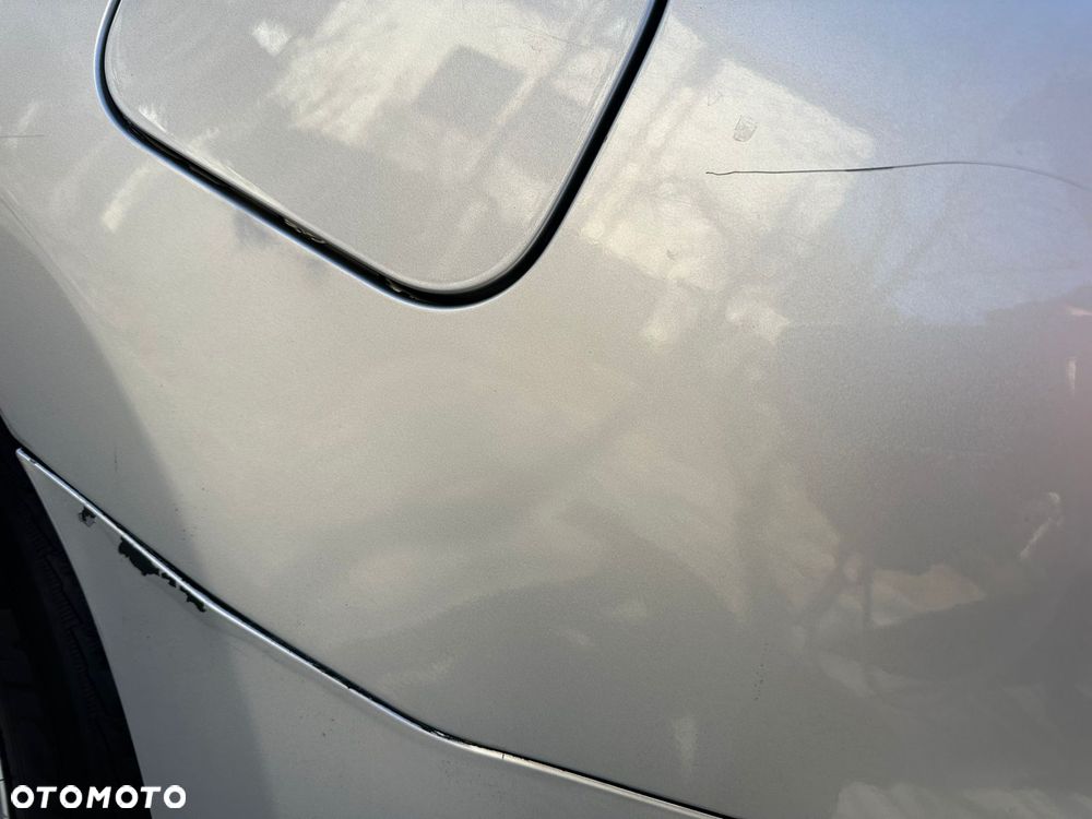 Toyota Avensis 2.0 D-4D Style - 17