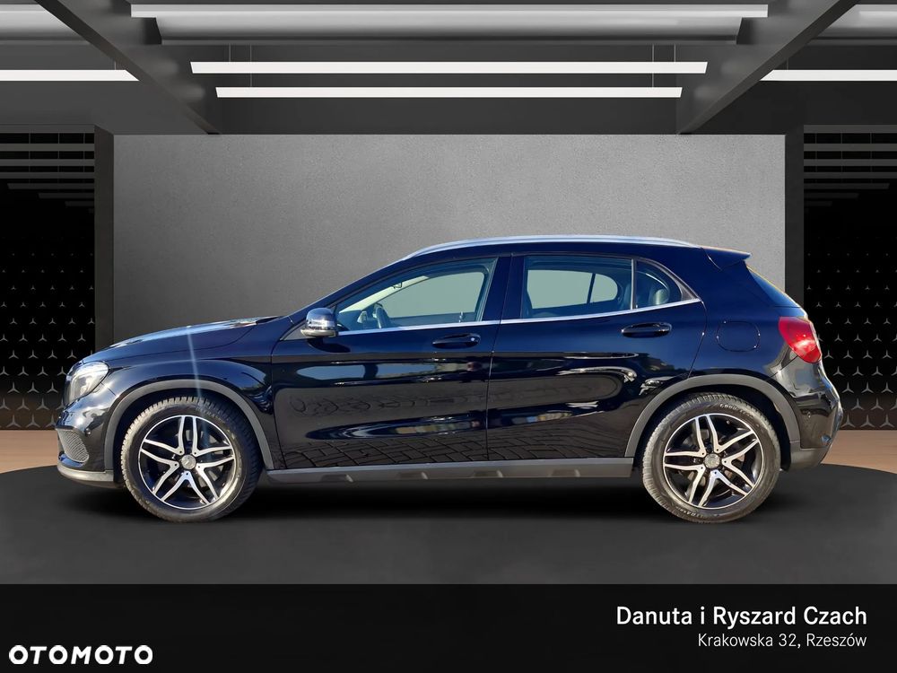 2014 Mercedes-Benz GLA 250 7G-DCT, photograph 2