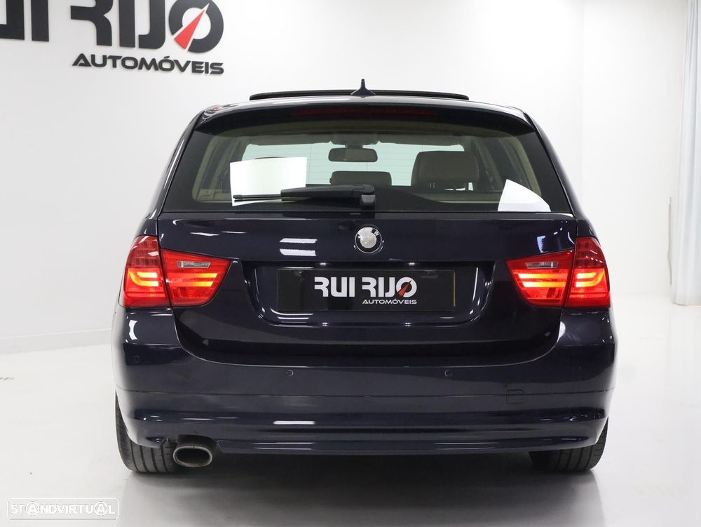 BMW 318 d Line Luxury - 29