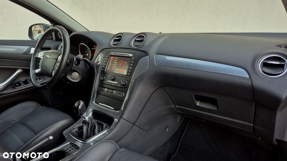 Ford Mondeo SW 1.6 T Titanium - 26