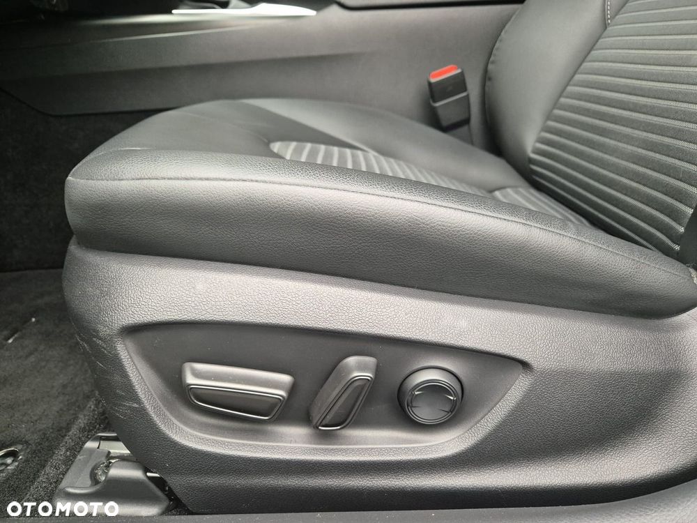 Toyota Camry 2.5 Hybrid Prestige CVT - 11