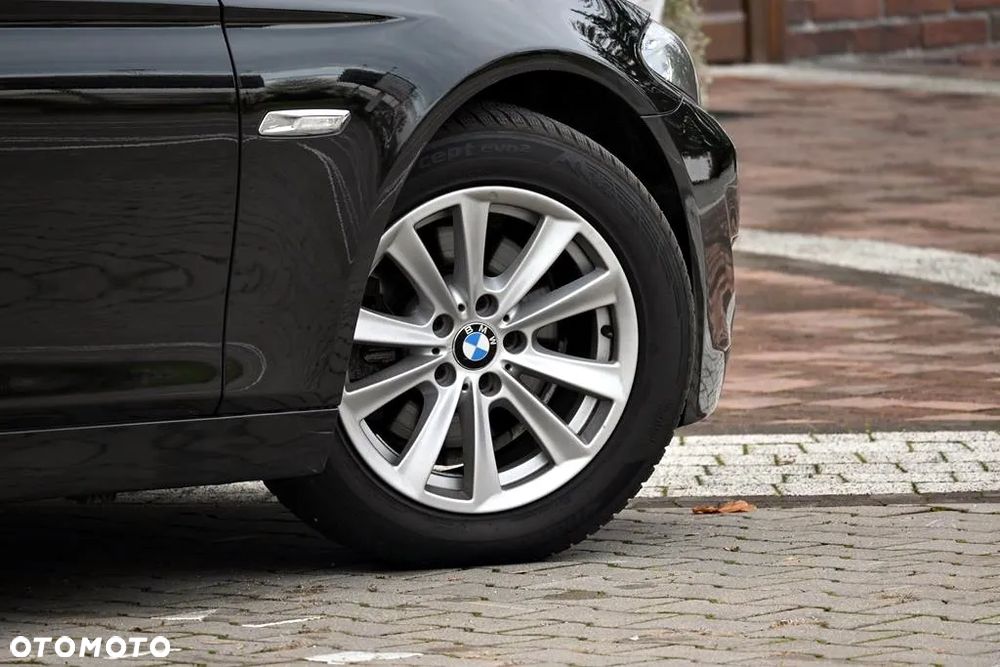 BMW Seria 5 520d Modern Line - 19