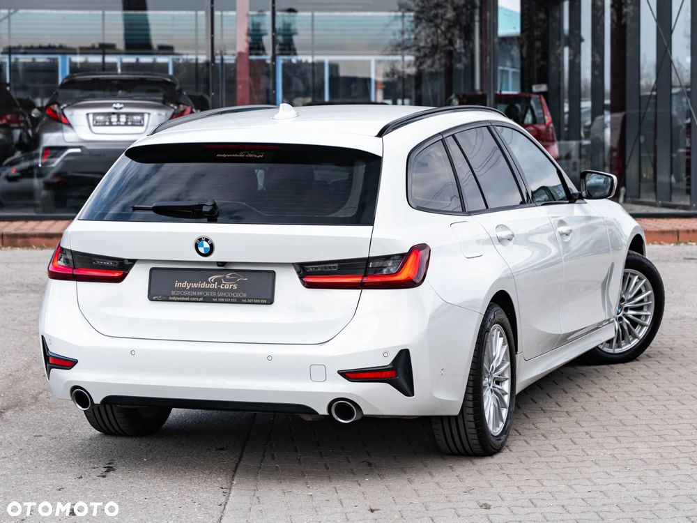 BMW Seria 3 320d Sport Line Shadow - 2