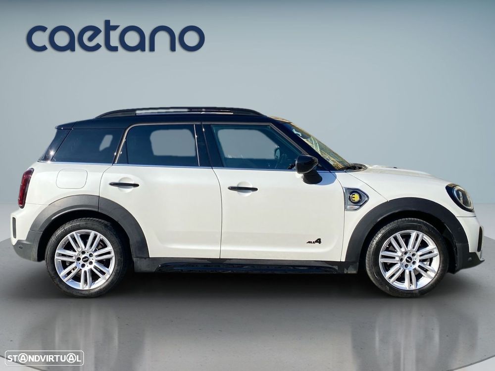 MINI Countryman Cooper SE Premium P. Classic Auto - 24
