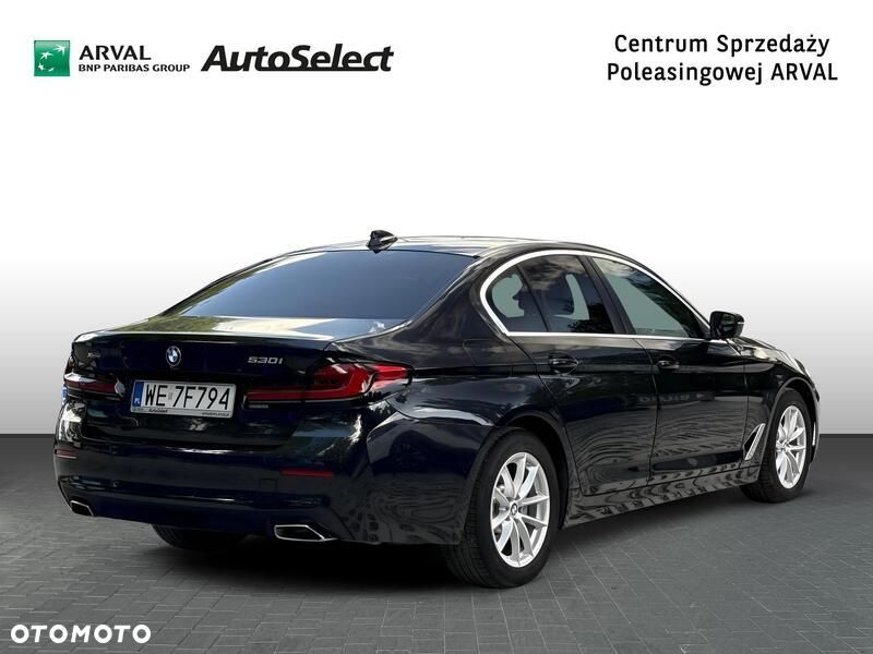 BMW Seria 5 530i xDrive mHEV - 6