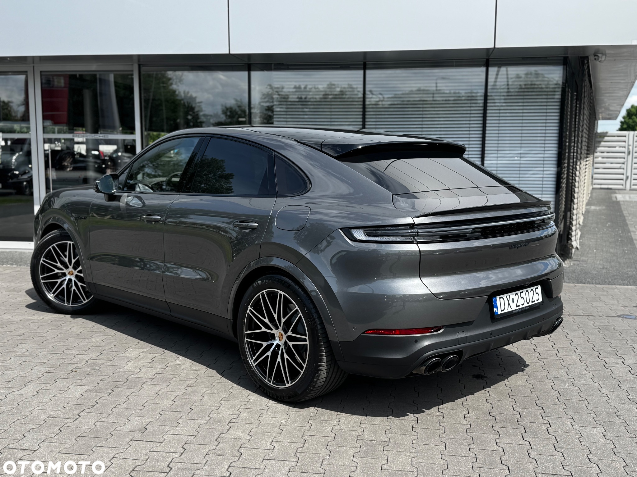 Porsche Cayenne Coupe E-Hybrid PHEV - 5