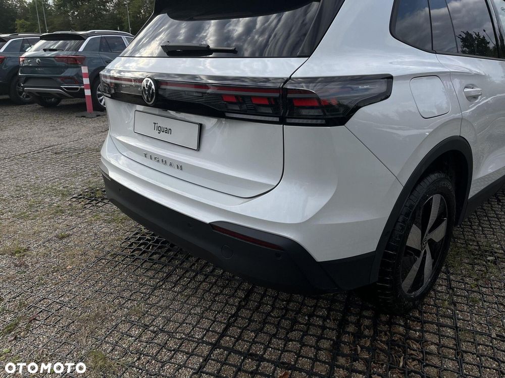 Volkswagen Tiguan - 11
