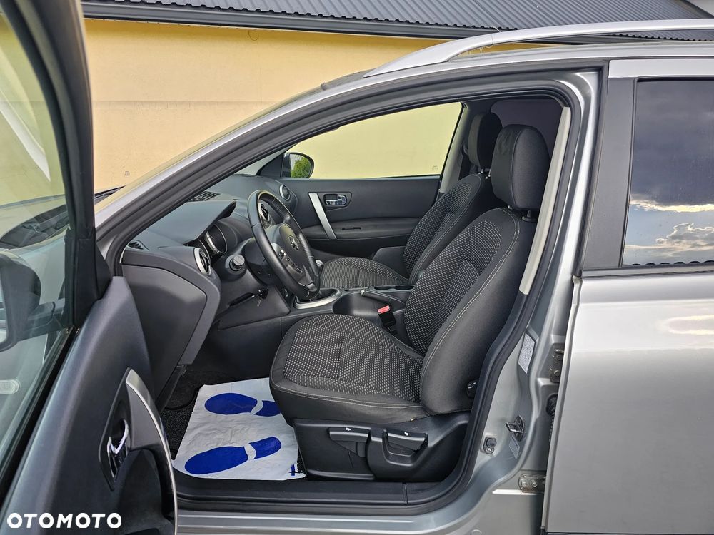 Nissan Qashqai+2 2.0 visia - 11