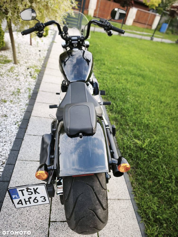 Harley-Davidson Softail Breakout - 10