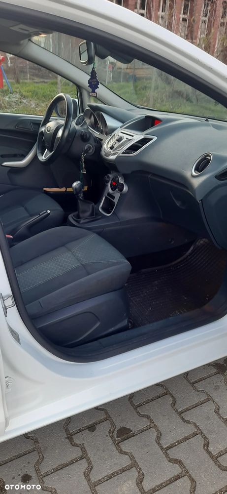 Ford Fiesta 1.25 Titanium - 12