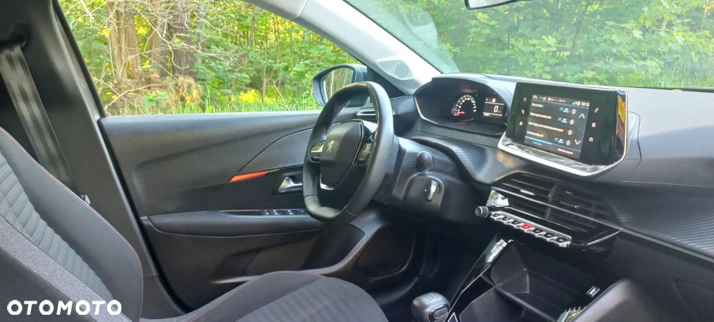 Peugeot 208 1.2 T Allure S&S - 19