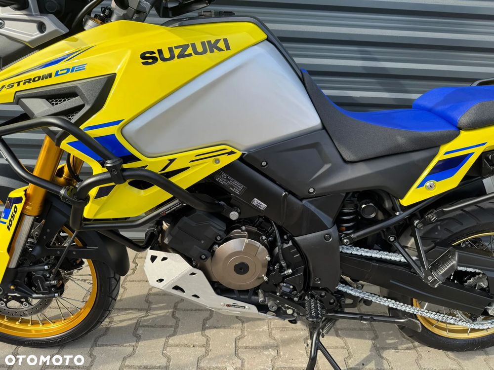 Suzuki DL - 22