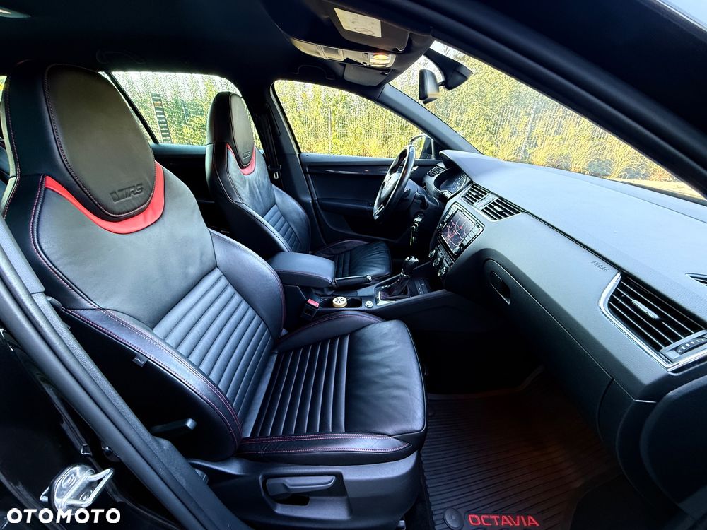 Skoda Octavia 2.0 TDI SCR 4x4 RS DSG - 9