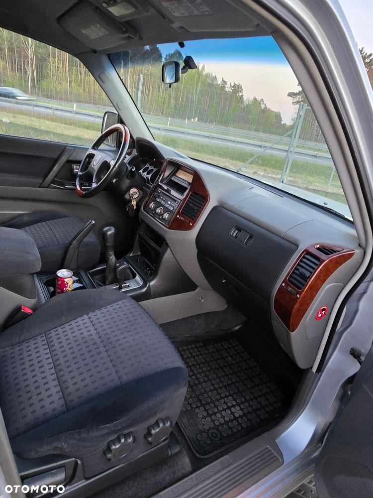 Mitsubishi Pajero 3.2 DI-D Dakar - 16