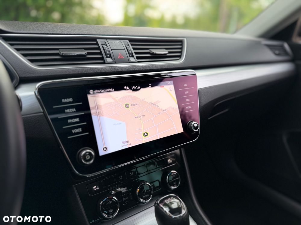Skoda Superb 2.0 TDI DSG Style - 19