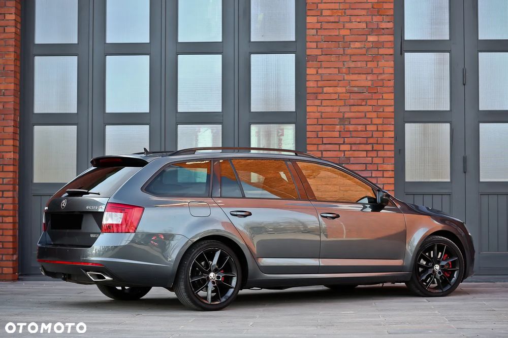 Skoda Octavia 2.0 TDI DSG RS - 16