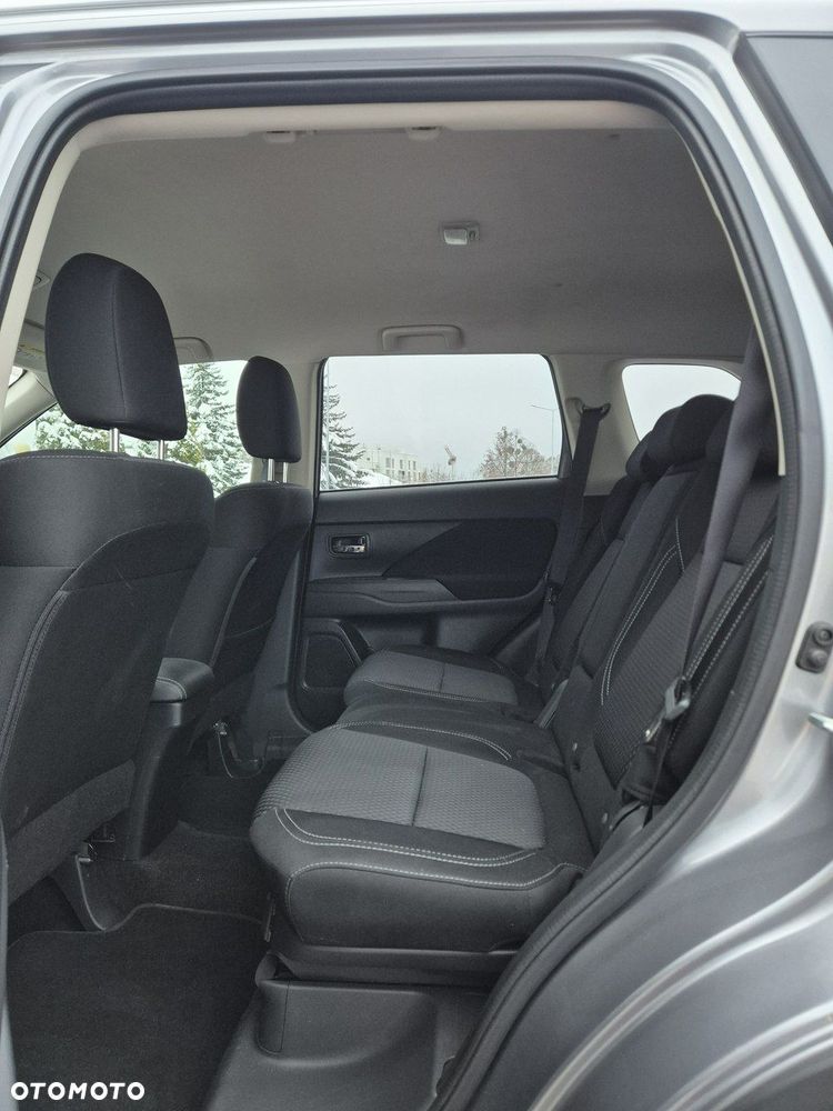 Mitsubishi Outlander - 20