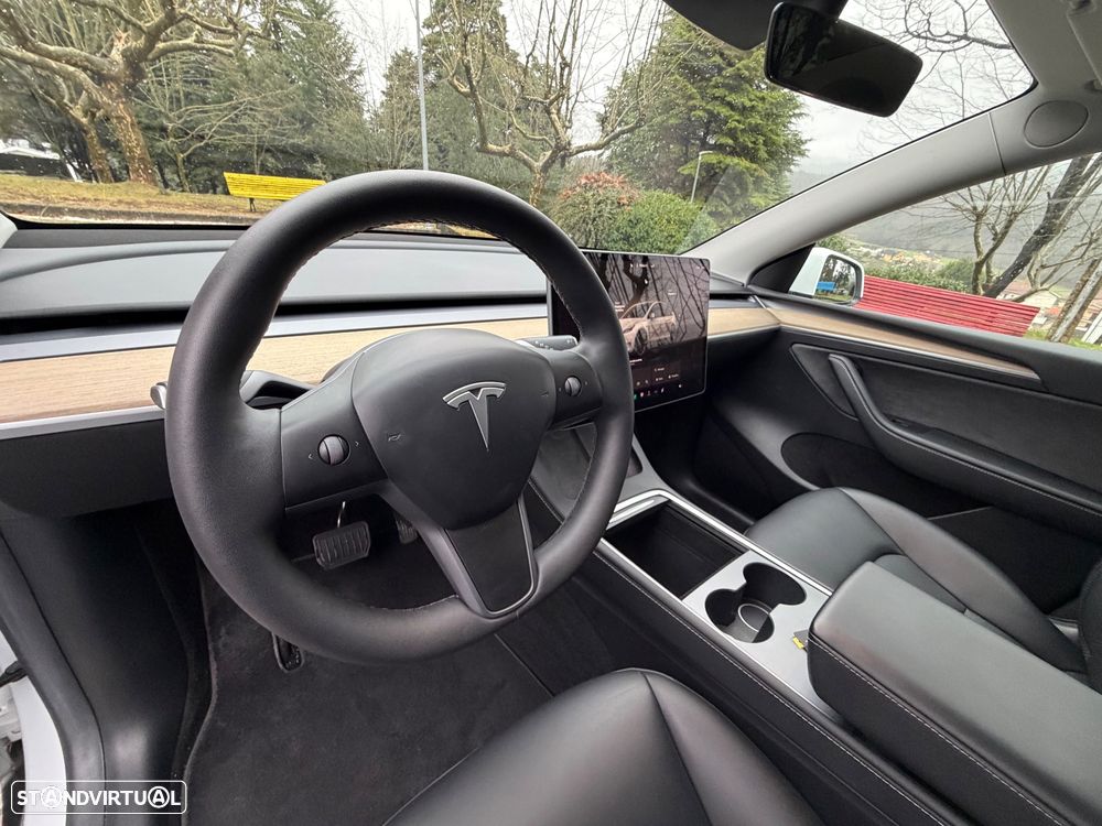 Tesla Model Y Tração Traseira - 23