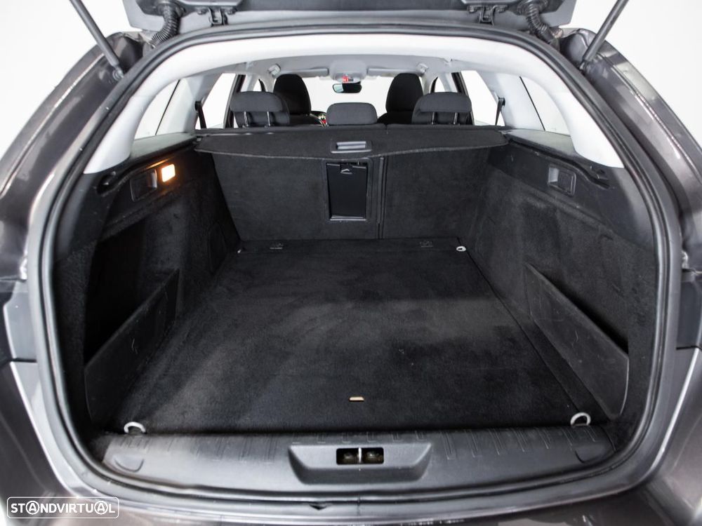 Peugeot 308 SW - 11